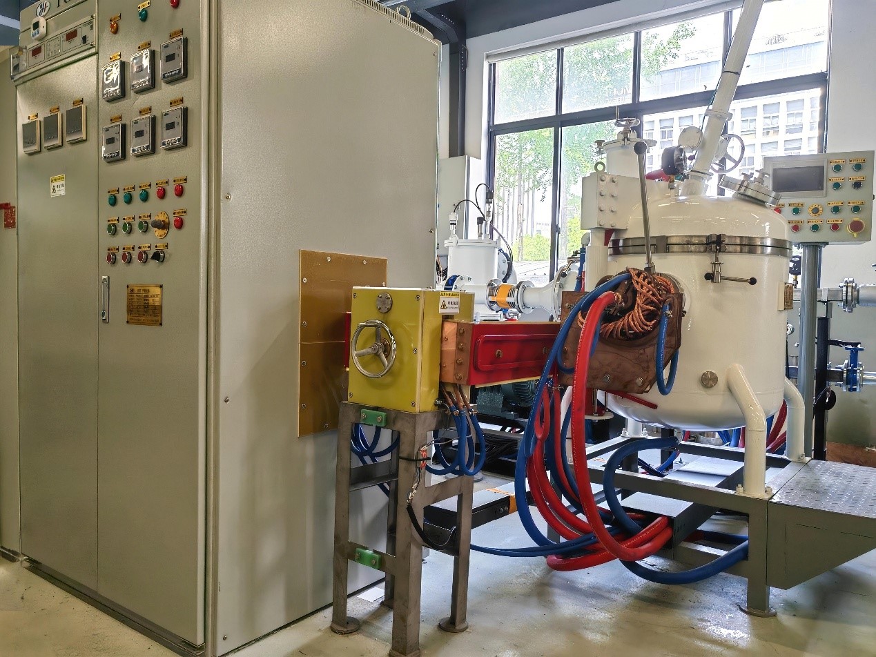 真空微正压感应炉1